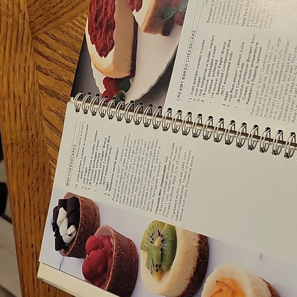 ● Cookbook: Simply Delicious Desserts - Picture 9 of 12